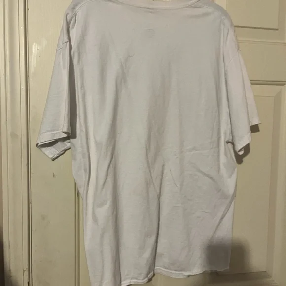 Basic white t-shirt! - Picture 2 of 2
